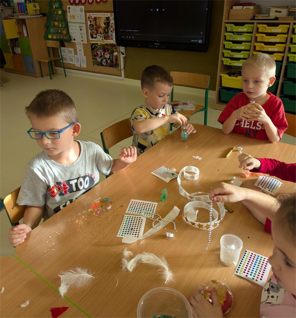 KONKURS ŚWIĄTECZNA BOMBKA - GRUPA TYGRYSKI