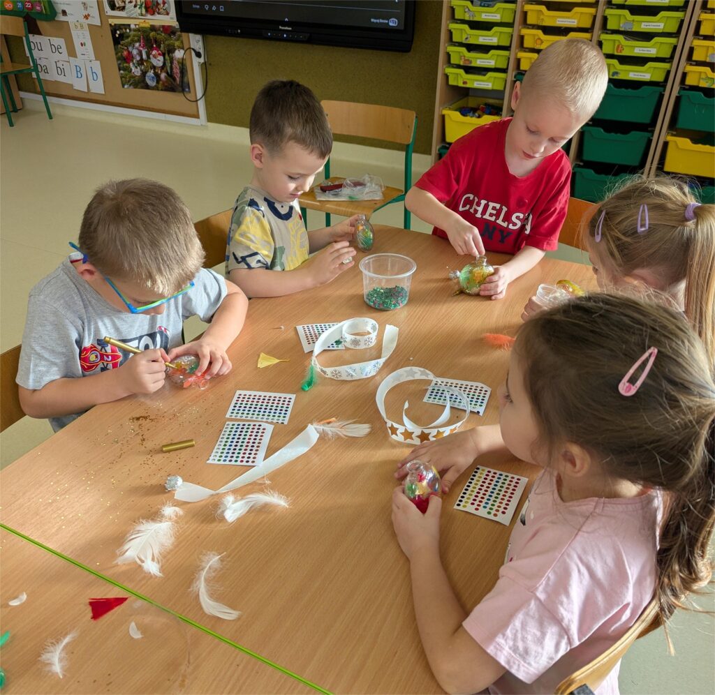 KONKURS ŚWIĄTECZNA BOMBKA - GRUPA TYGRYSKI