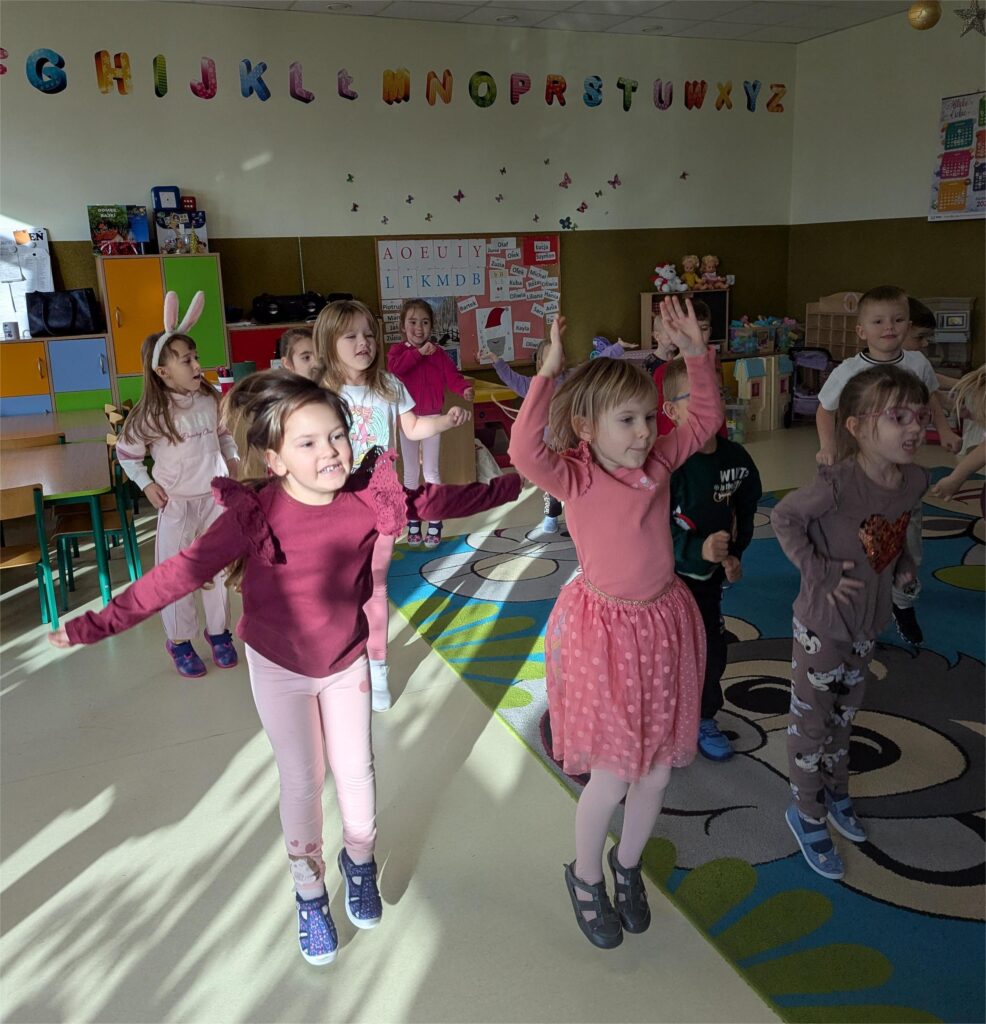 INTEGRACYJNY WF - TAJEMNICA ŚWIĄTECZNEJ FABRYKI - GRUPA TYGRYSKI