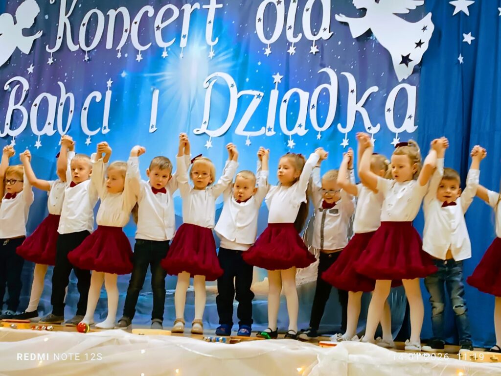 "Koncert dla Babci i Dziadziusia" w grupie "Wiewiórki".
