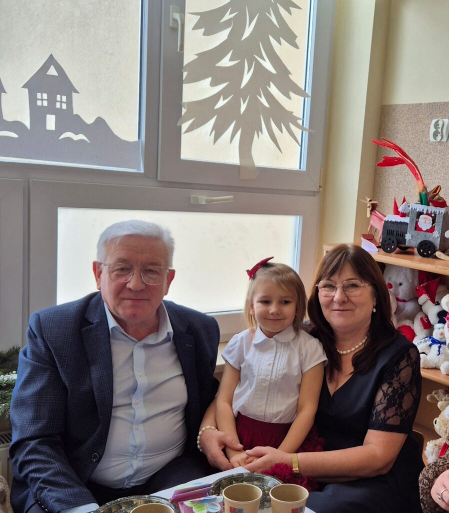 "Koncert dla Babci i Dziadziusia" w grupie "Wiewiórki".