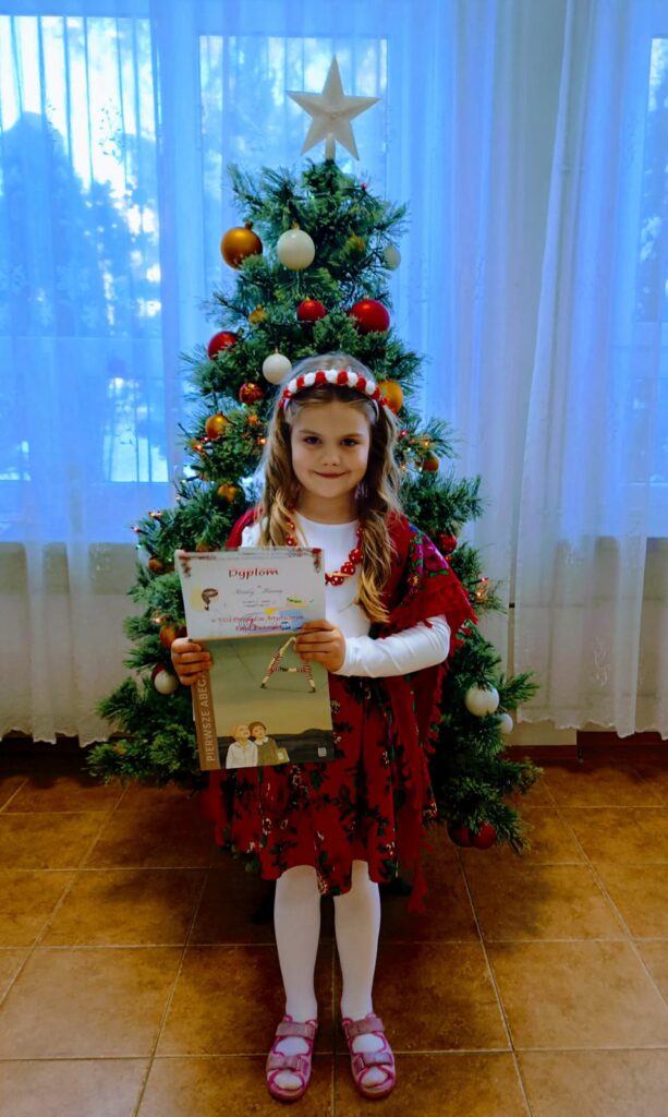 Laureatka I miejsca w VIII Przeglądzie Artystycznym Kolęd, Pastorałek i Utworów Bożonarodzeniowych pt. „Hej kolęda, kolęda”.