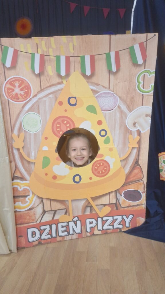DZIEŃ PIZZY - GRUPA ŻYRAFKI 