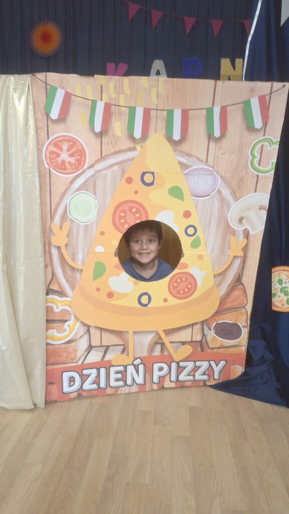 DZIEŃ PIZZY - GRUPA ŻYRAFKI 