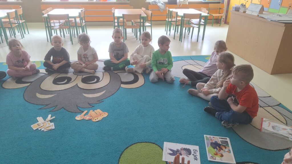 Projekt edukacyjny: "CZUCIAKI Z KRAINY EMOCJI" - BOJEK - GRUPA ŻYRAFKI 