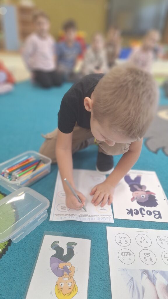 Projekt edukacyjny: "CZUCIAKI Z KRAINY EMOCJI" - BOJEK - GRUPA ŻYRAFKI 