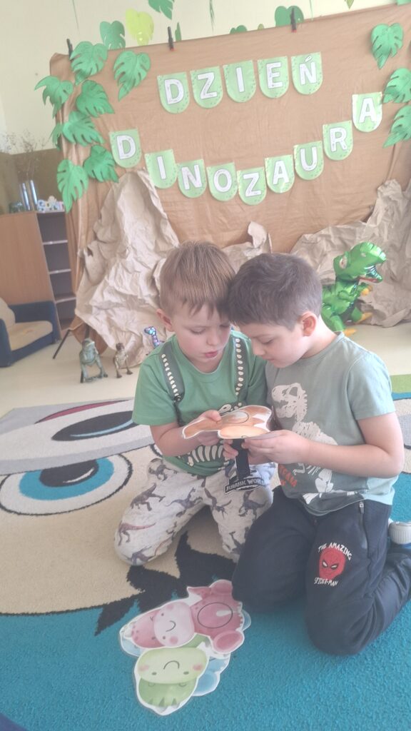 Dzień Dinozaura- grupa Żyrafki