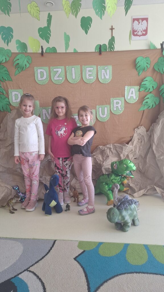 Dzień Dinozaura- grupa Żyrafki