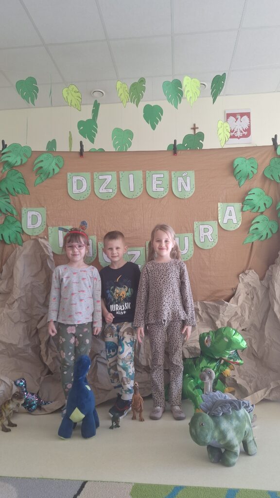Dzień Dinozaura- grupa Żyrafki