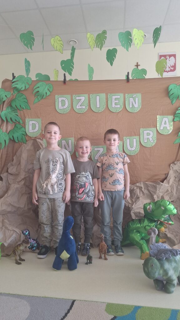 Dzień Dinozaura- grupa Żyrafki