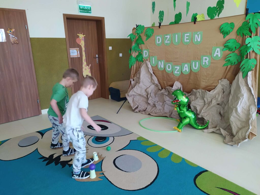 Dzień Dinozaura- grupa Żyrafki
