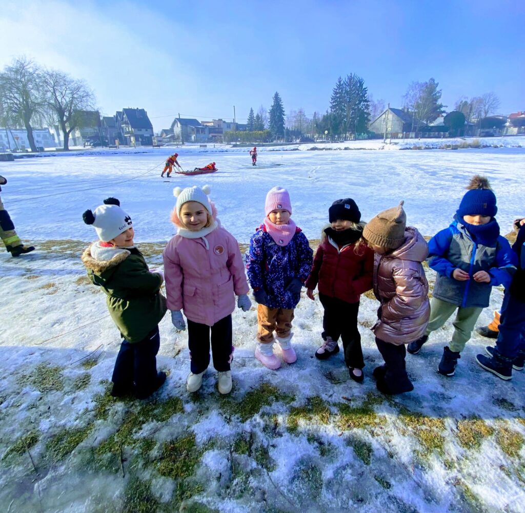 "Lekcja bezpieczeństwa nad lodem" – ćwiczenia ratownictwa lodowego w Busku-Zdroju.