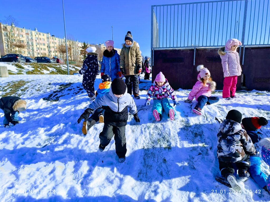 Aktywne ferie w grupach „Motylki” i „Pszczółki”.