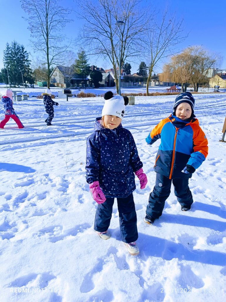 Aktywne ferie w grupach „Motylki” i „Pszczółki”.