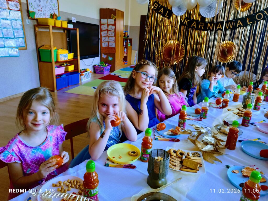 Bal Karnawałowy w grupie "Motylki".
