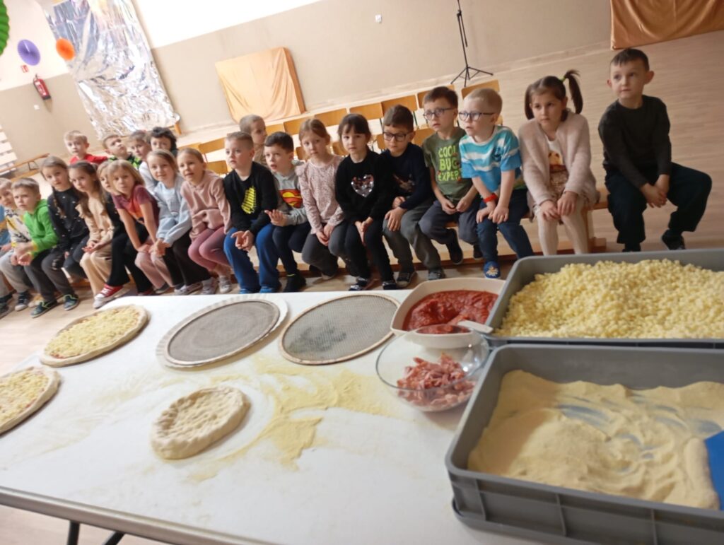 Dzień Pizzy w grupie "Pszczółki".