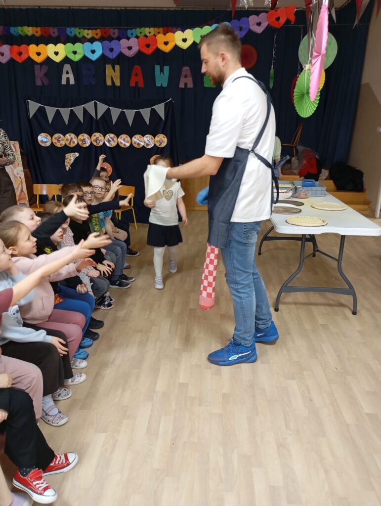 Dzień Pizzy w grupie "Pszczółki".