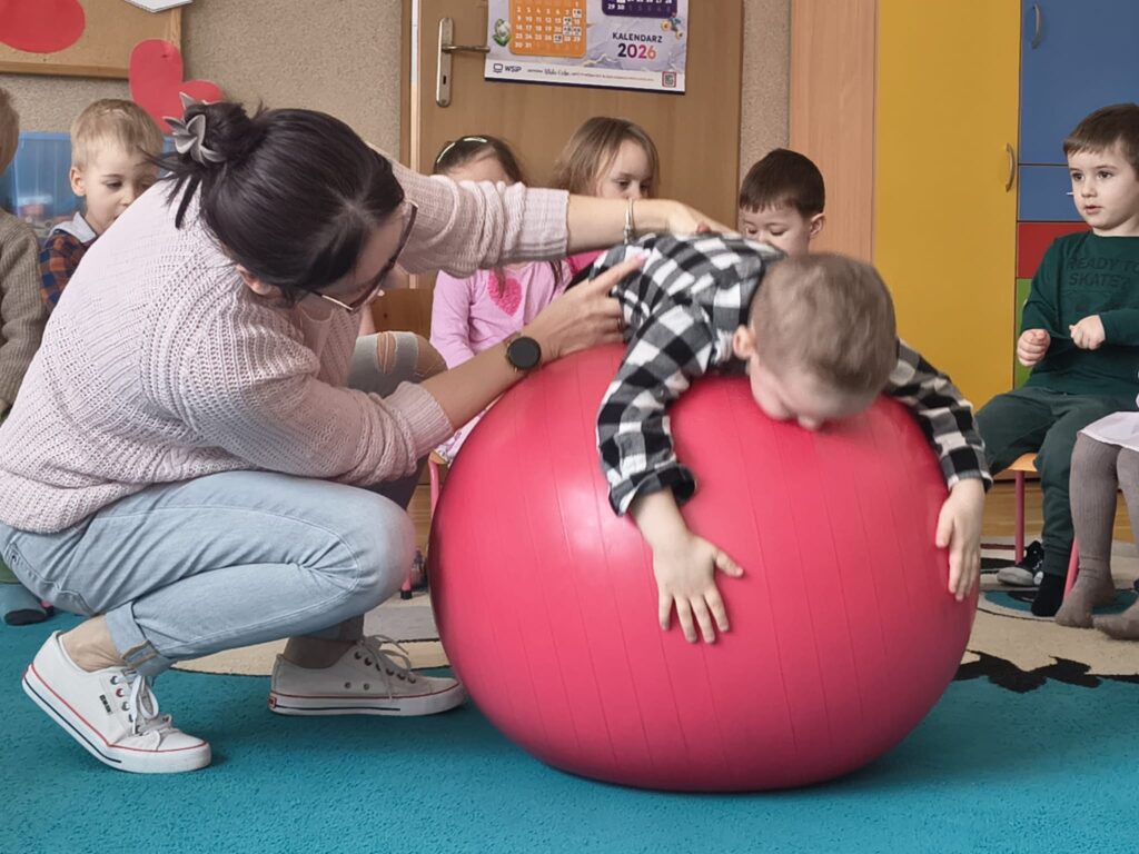 Codzienne zajęcia, gry i zabawy