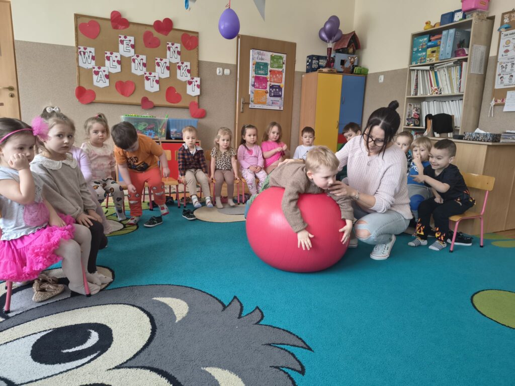 Codzienne zajęcia, gry i zabawy