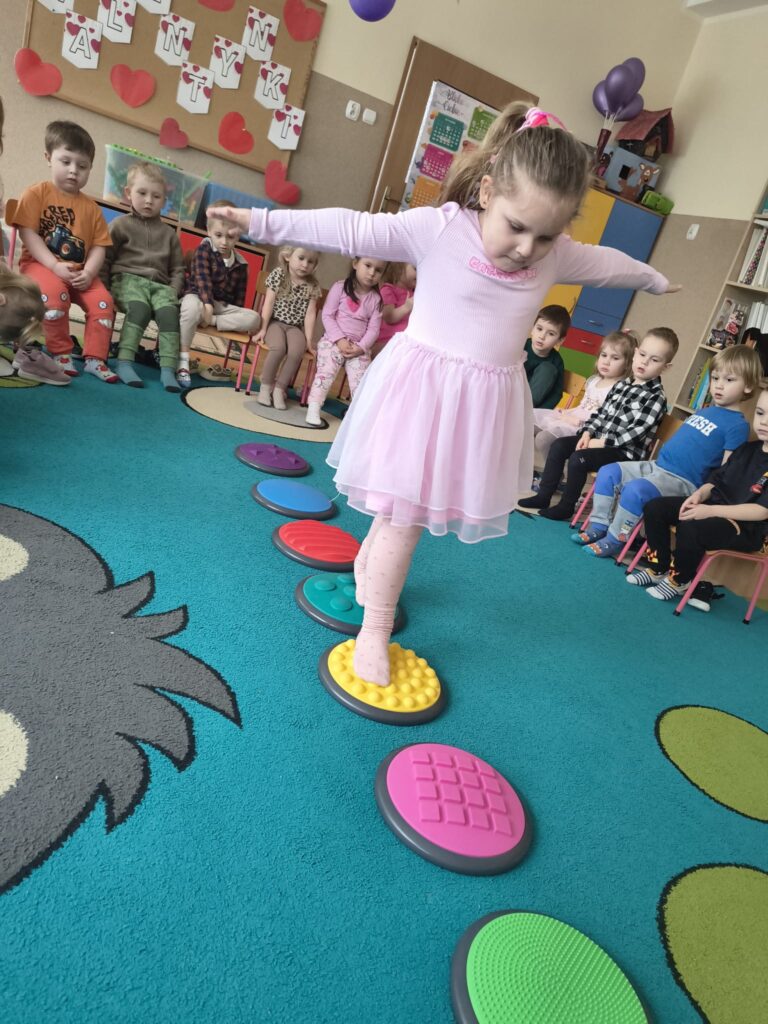 Codzienne zajęcia, gry i zabawy