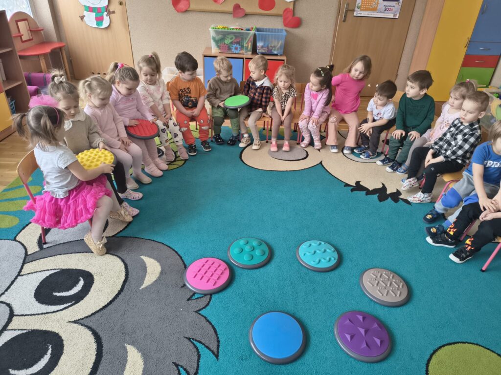 Codzienne zajęcia, gry i zabawy