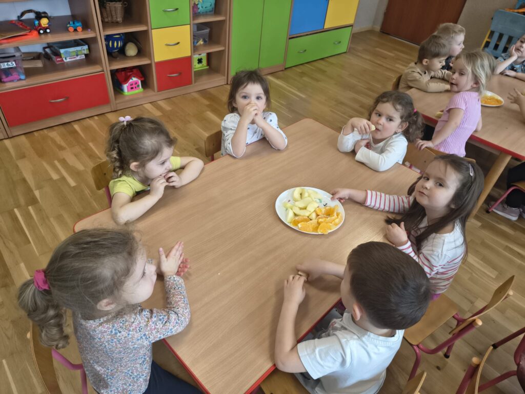 Codzienne zajęcia, gry i zabawy