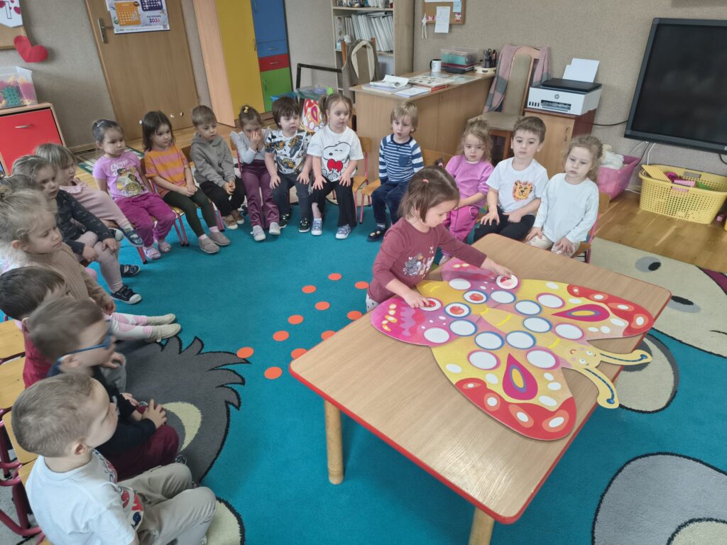 Codzienne zajęcia, gry i zabawy