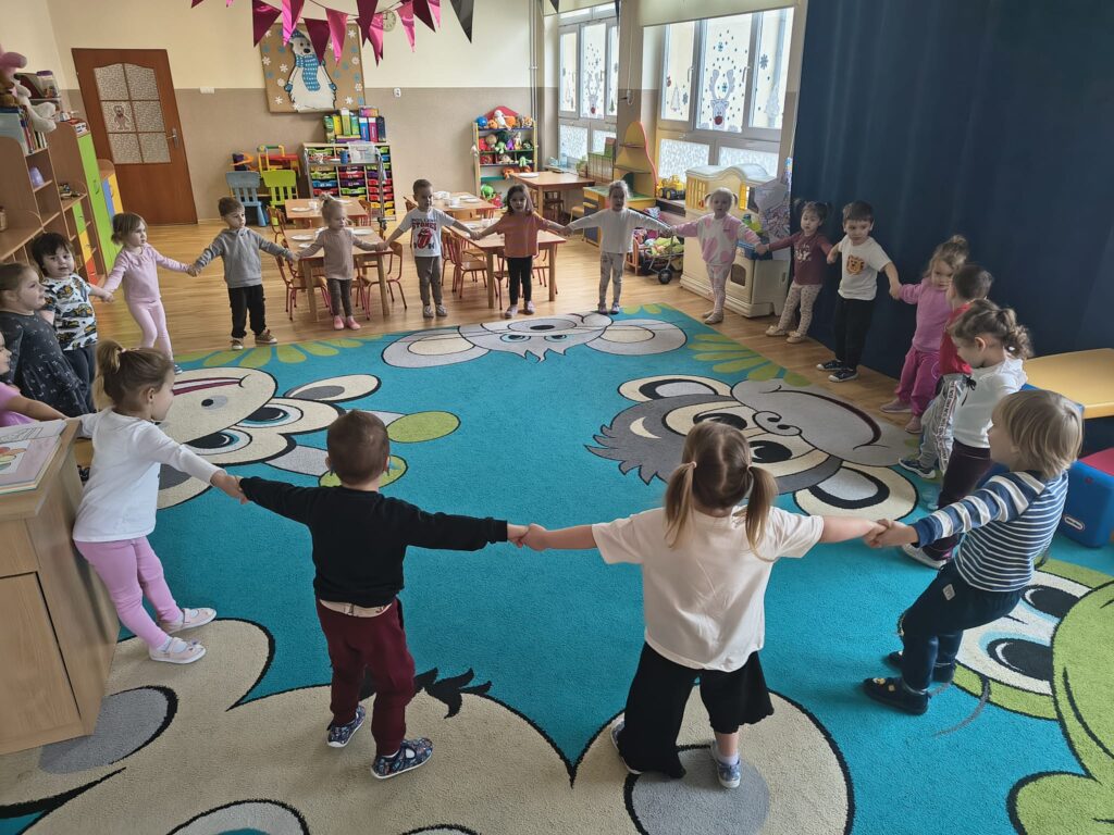 Codzienne zajęcia, gry i zabawy