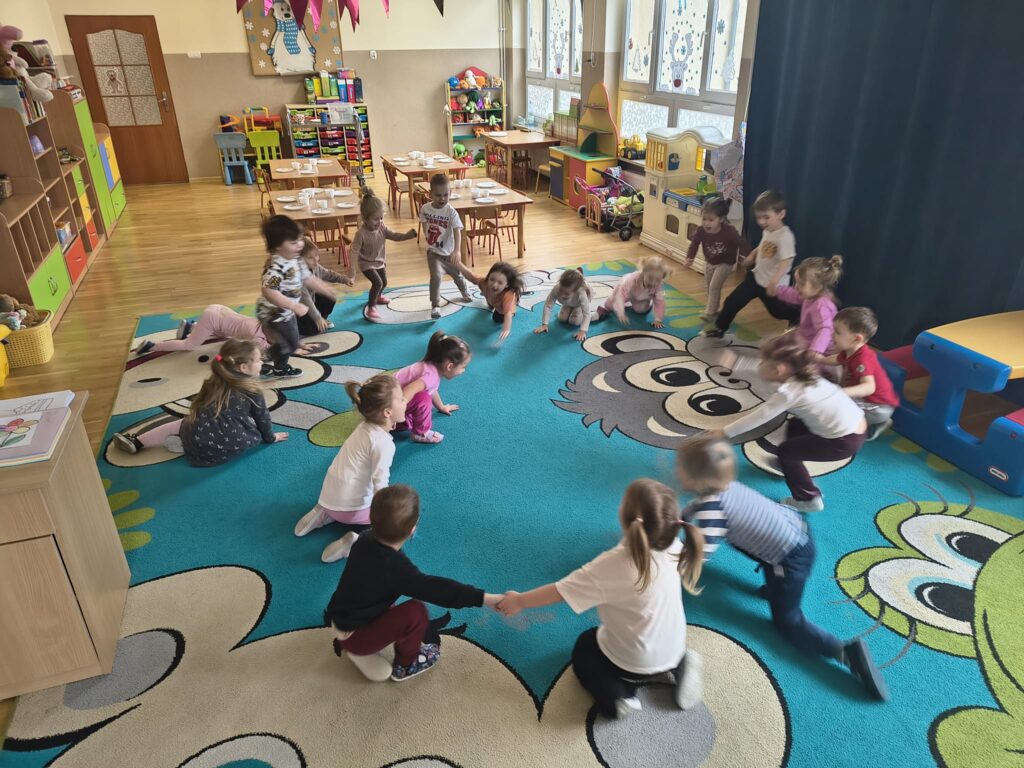 Codzienne zajęcia, gry i zabawy