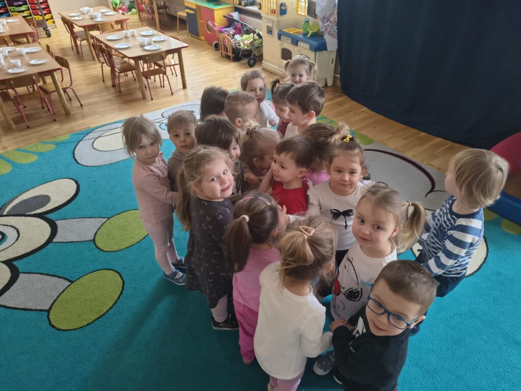 Codzienne zajęcia, gry i zabawy