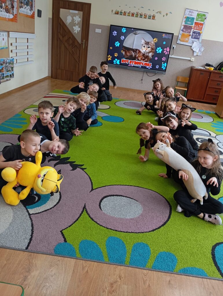 Dzień Kota w grupie "Pszczółki".