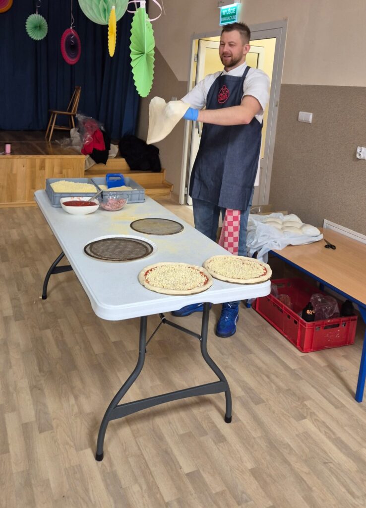 Dzień Pizzy w grupie "Wiewiórki".