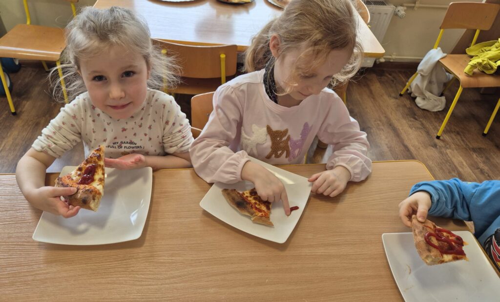 Dzień Pizzy w grupie "Wiewiórki".