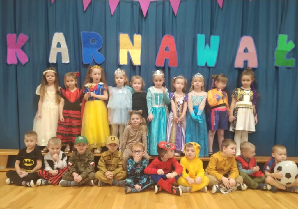 Bal Karnawałowy w grupie "Wiewiórki".