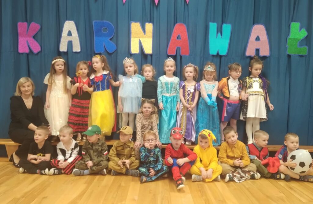 Bal Karnawałowy w grupie "Wiewiórki".