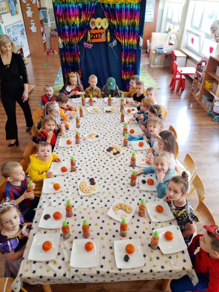 Bal Karnawałowy w grupie "Wiewiórki".
