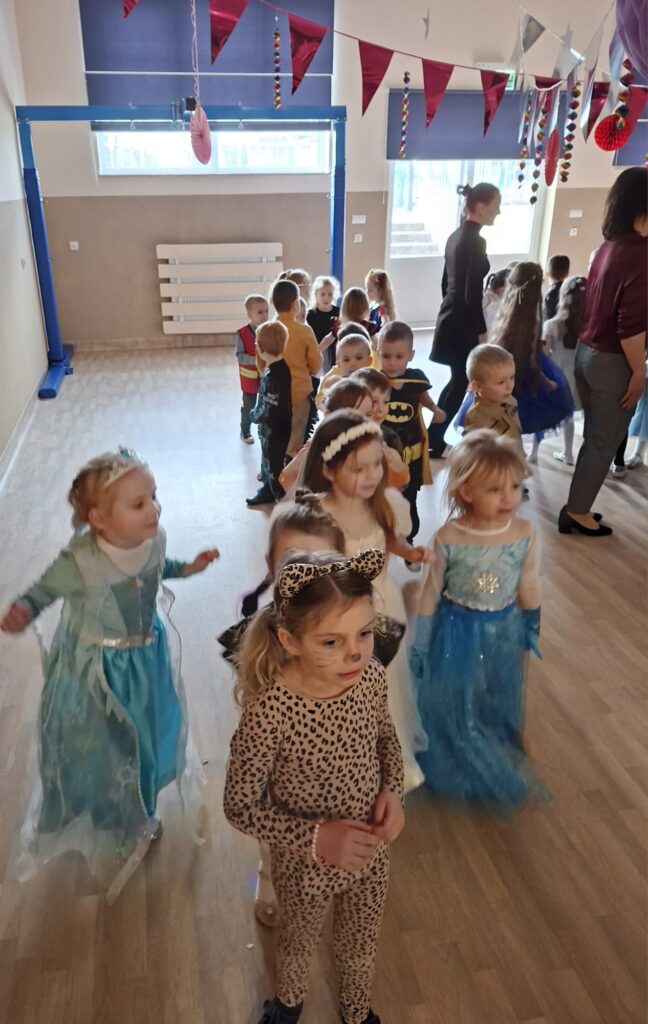 Bal Karnawałowy w grupie "Wiewiórki".