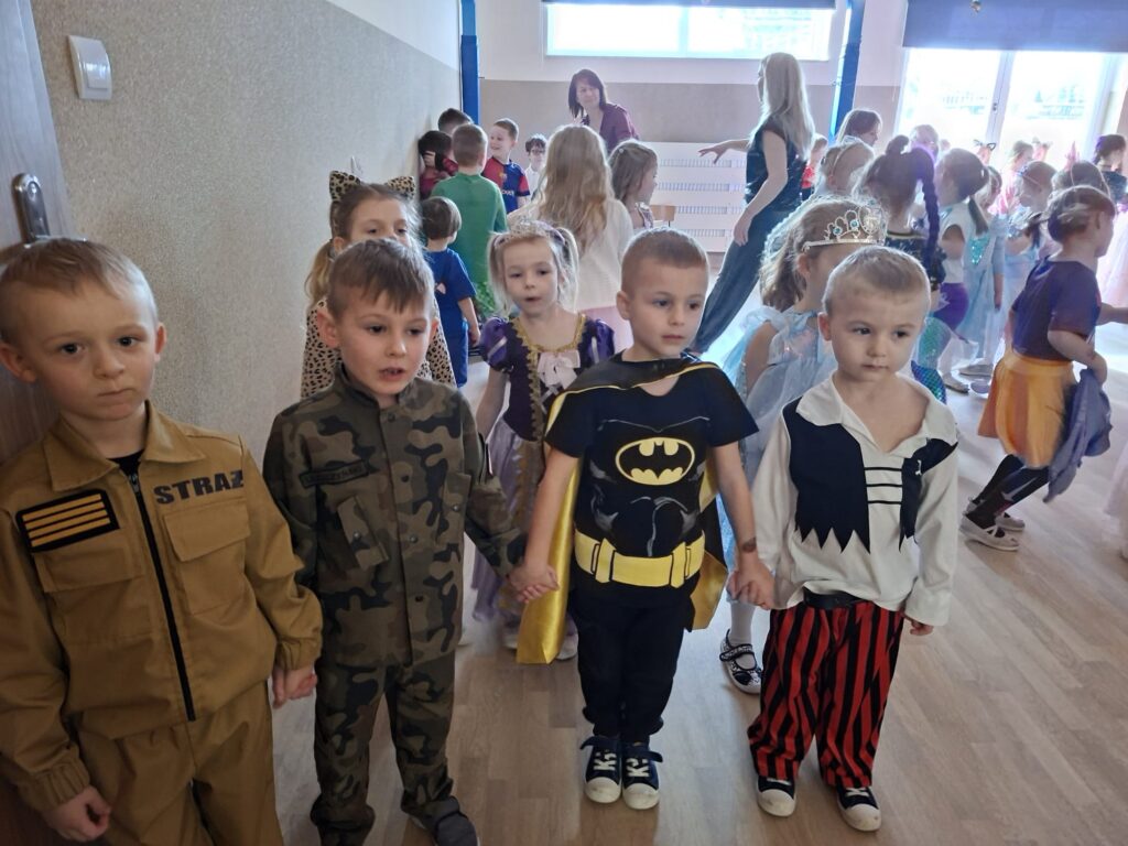 Bal Karnawałowy w grupie "Wiewiórki".