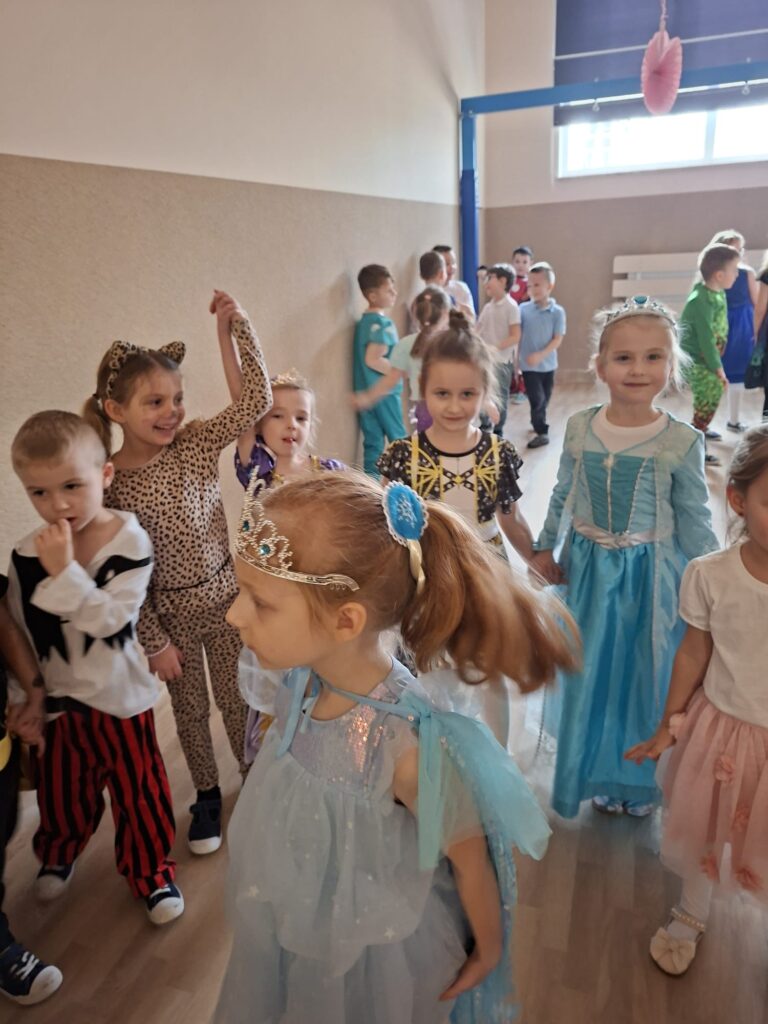 Bal Karnawałowy w grupie "Wiewiórki".