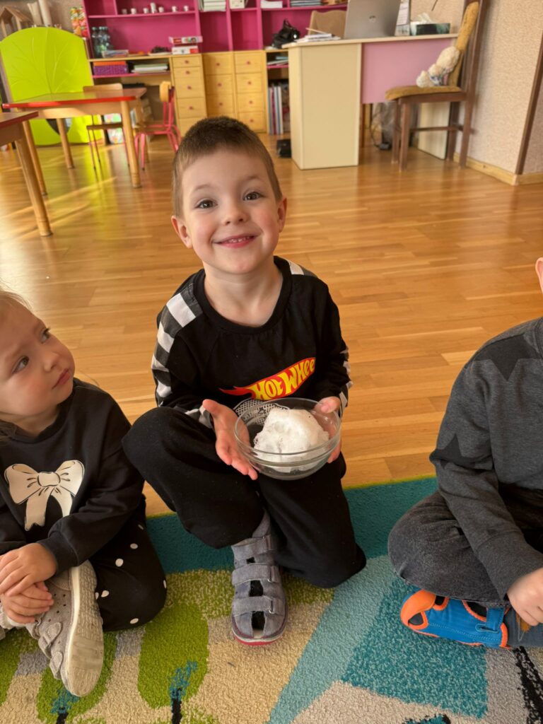 CZY ŚNIEG JEST CZYSTY?