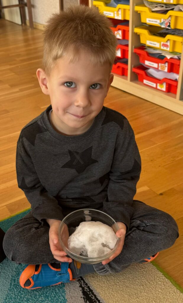 CZY ŚNIEG JEST CZYSTY?