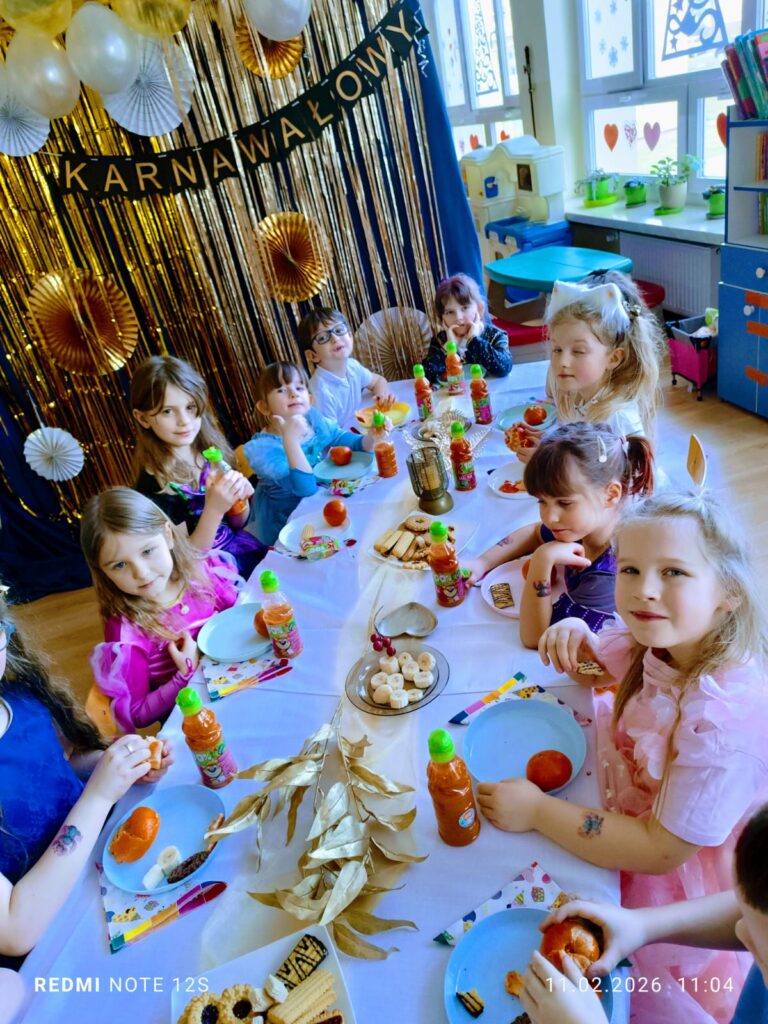 Bal Karnawałowy w grupie "Motylki".