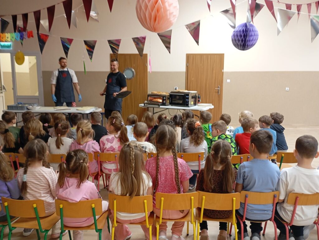 Dzień Pizzy w grupie "Pszczółki".