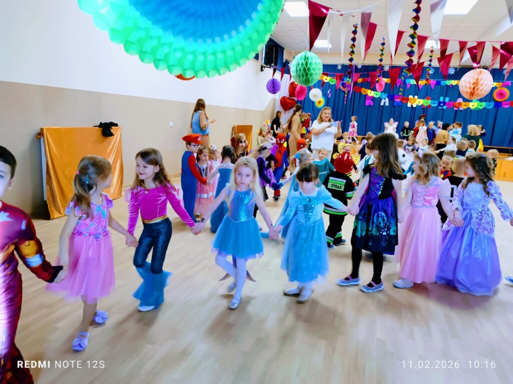 Bal Karnawałowy w grupie "Motylki".