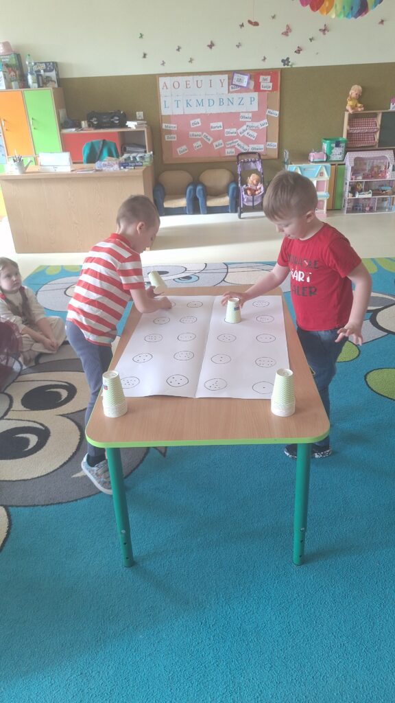 DZIEŃ MATEMATYKI W GRUPIE ŻYRAFKI 