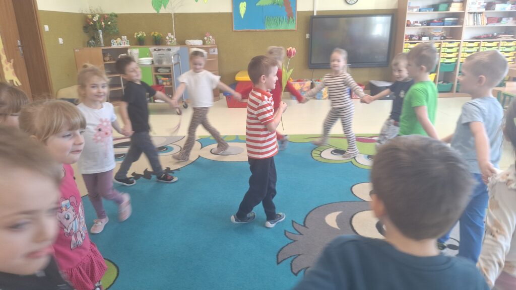 DZIEŃ KOBIET W GRUPIE ŻYRAFKI