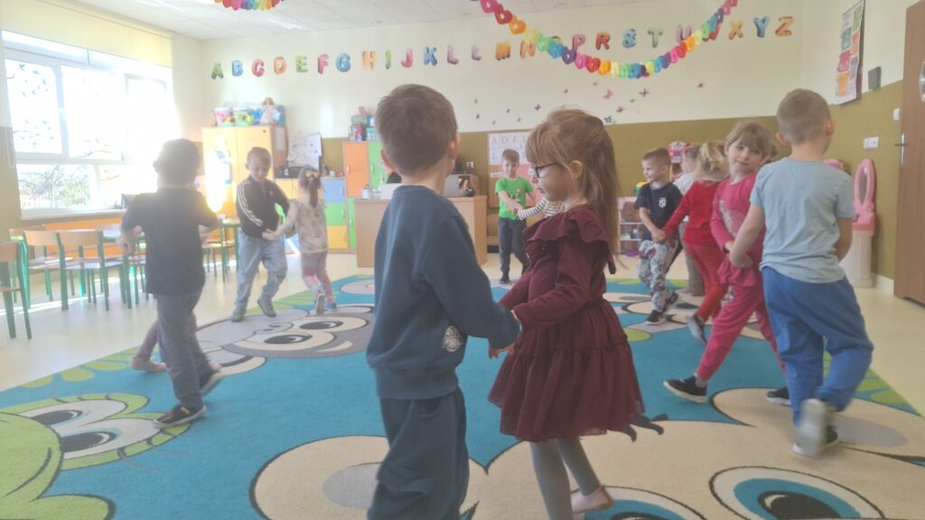 DZIEŃ KOBIET W GRUPIE ŻYRAFKI