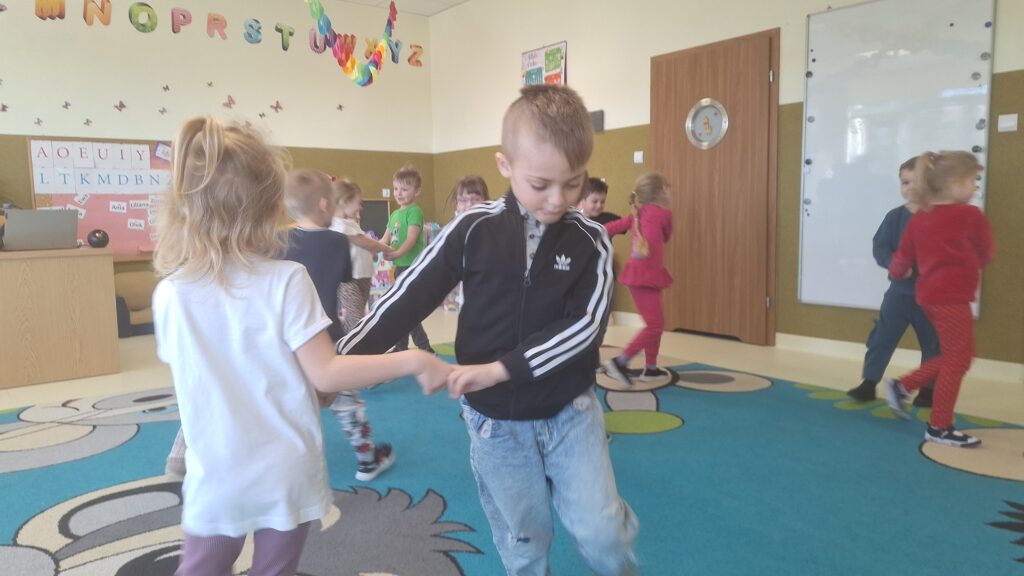 DZIEŃ KOBIET W GRUPIE ŻYRAFKI