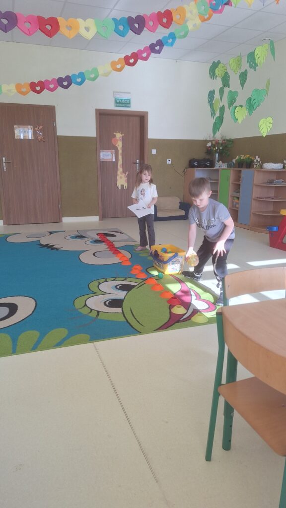 DZIEŃ MATEMATYKI W GRUPIE ŻYRAFKI 