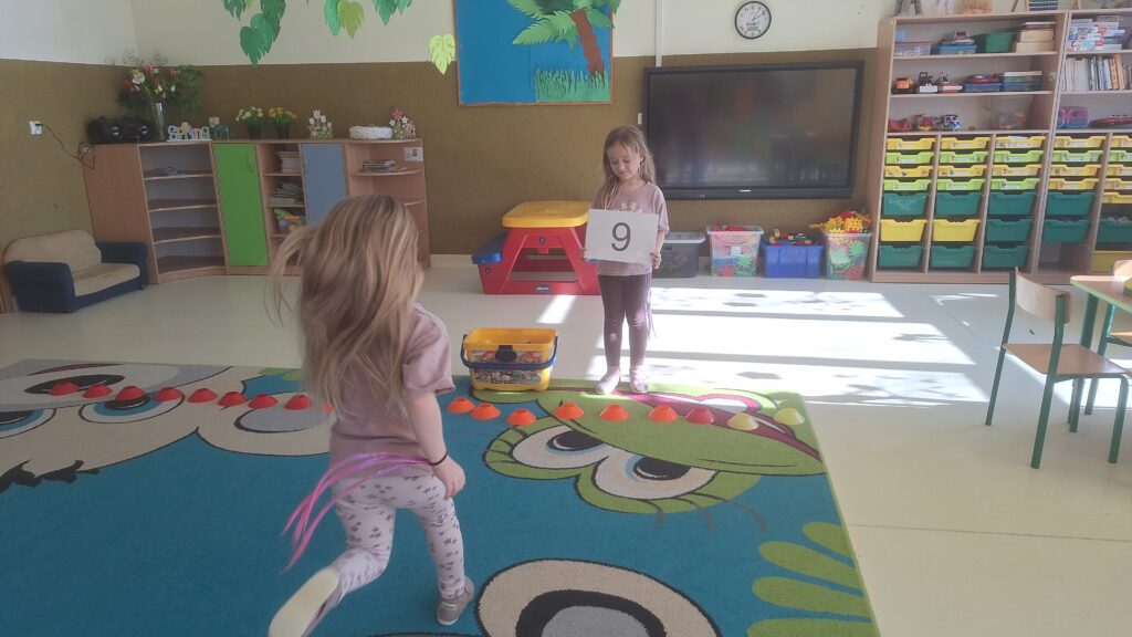 DZIEŃ MATEMATYKI W GRUPIE ŻYRAFKI 